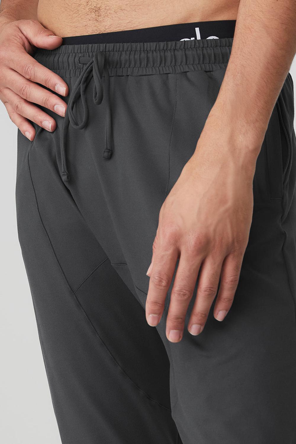 Anthracite Alo Yoga Conquer Revitalize Men Pant | KSA  VHR173542