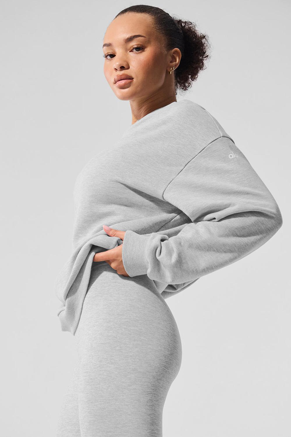Athletic Heather Grey Alo Yoga Chill Crew Neck Women Pullover | KSA  ERF954607