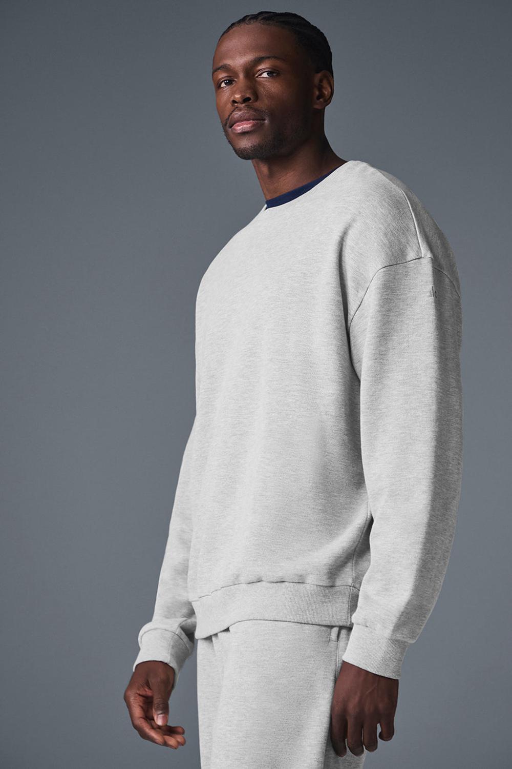 Athletic Heather Grey Alo Yoga Chill Crew Neck Men Pullover | KSA  WTV198752