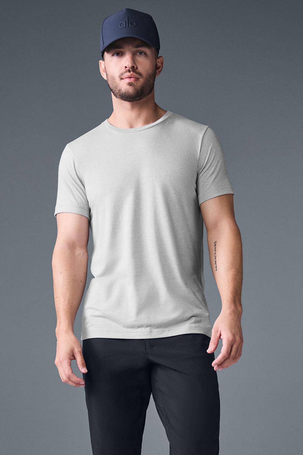 Athletic Heather Grey Alo Yoga Triumph Men Tee | KSA  GQT603718