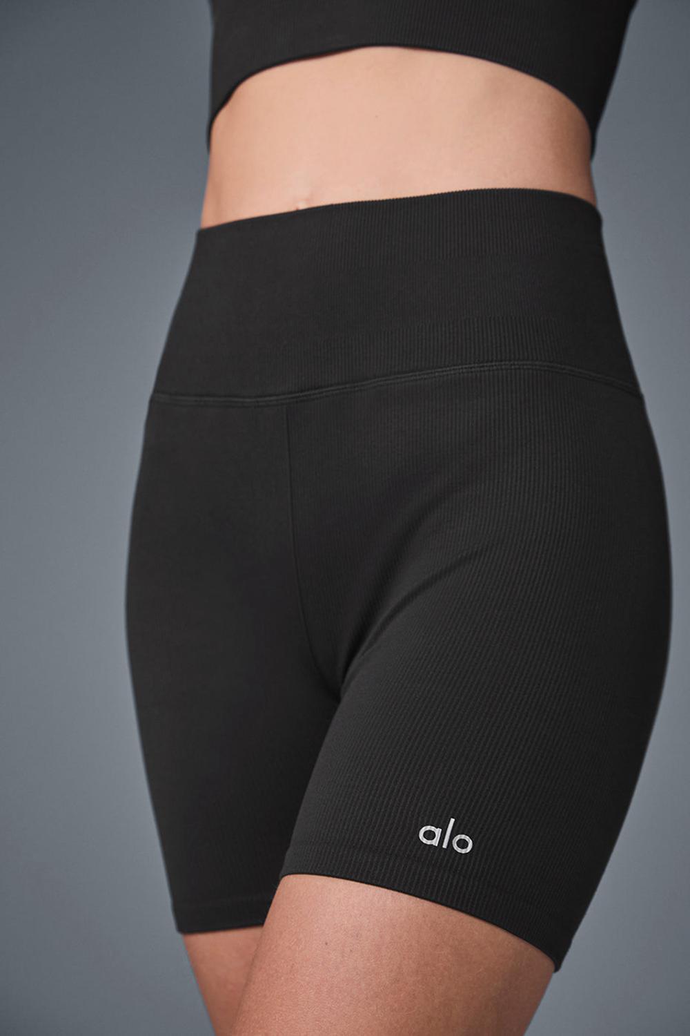 Black Alo Yoga 5
