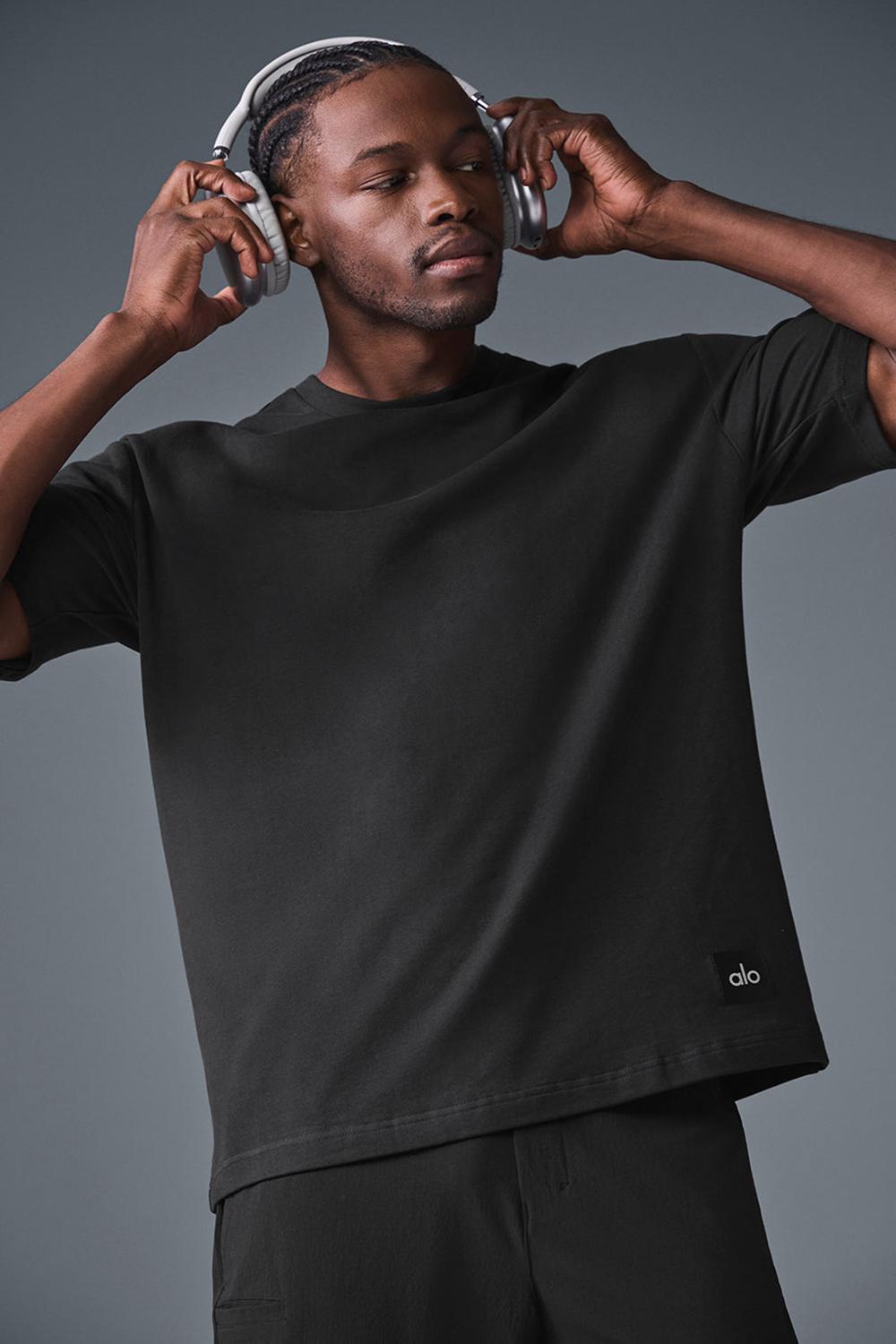 Black Alo Yoga Double Take Men Short Sleeve | KSA  NTI736825