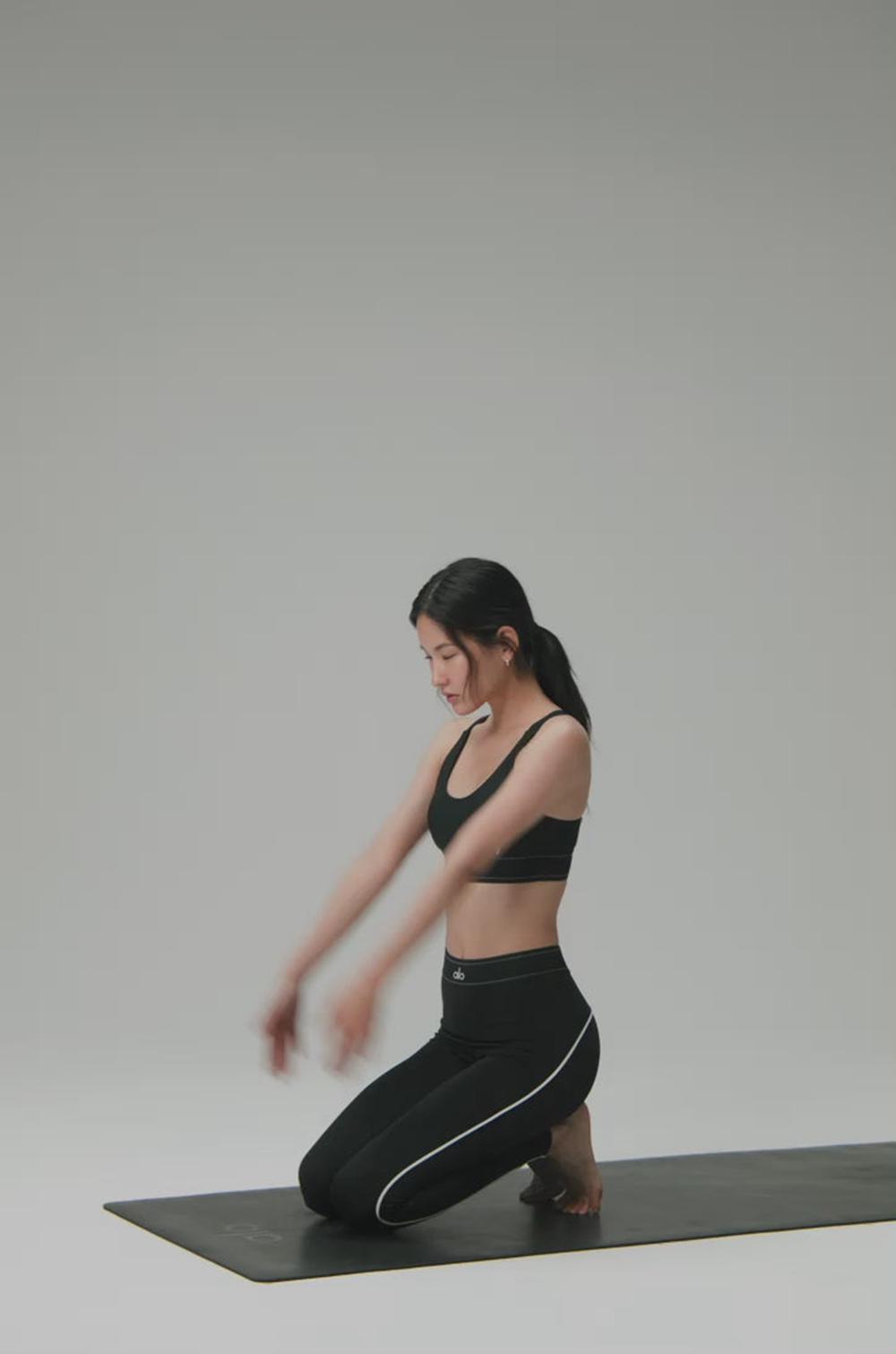 Black / White Alo Yoga Airlift Suit Up Women Bra | KSA  MCG761835