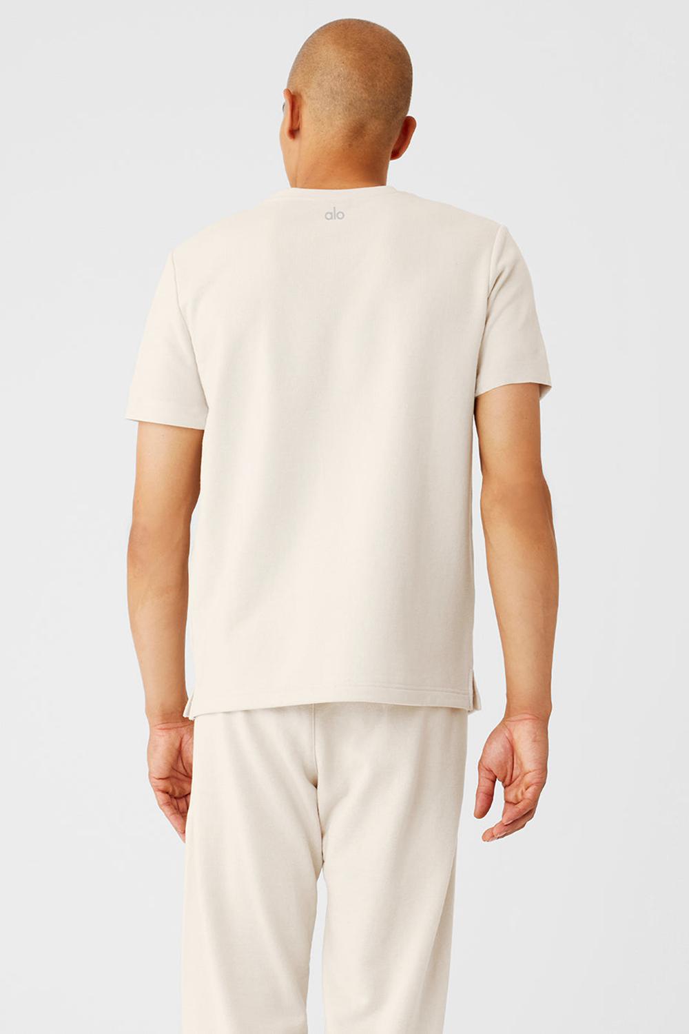 Bone Alo Yoga Chill Men Short Sleeve | KSA  CMF178236