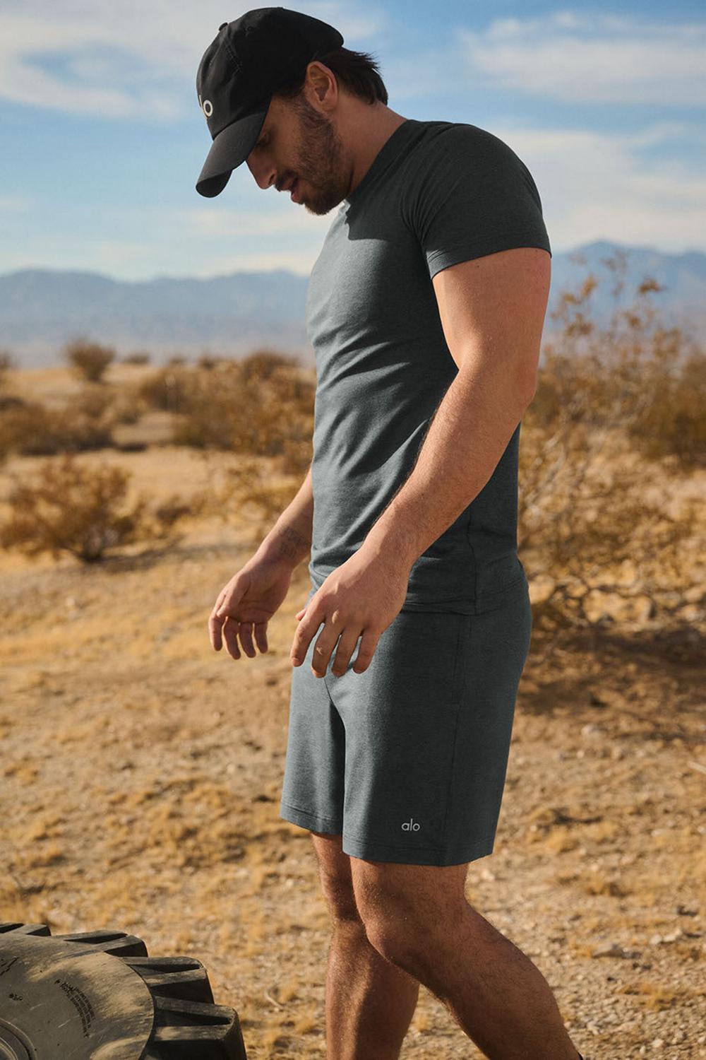 Charcoal Green Alo Yoga Triumph Men Tee | KSA  EAG906148