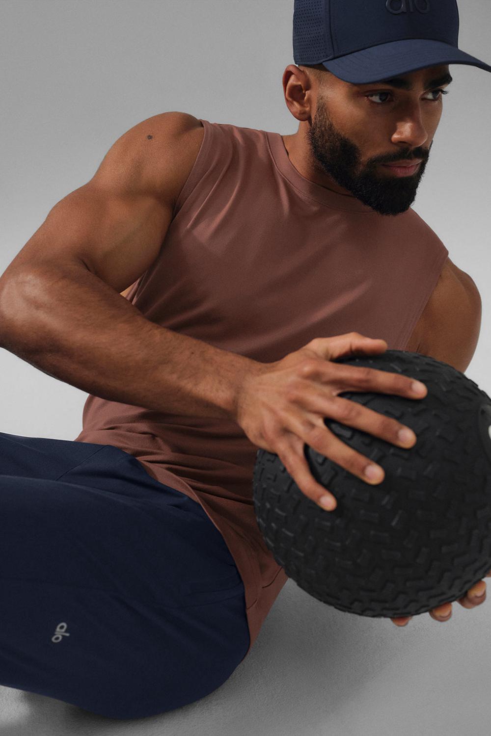Chestnut Alo Yoga Conquer Muscle Men Tank | KSA  PXU982316