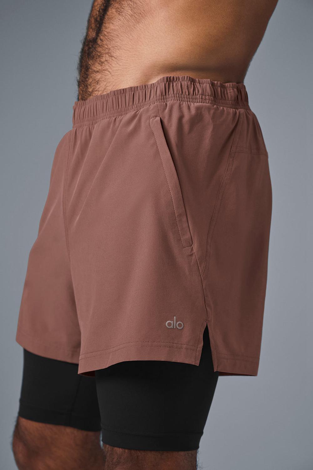 Chestnut / Black Alo Yoga 5