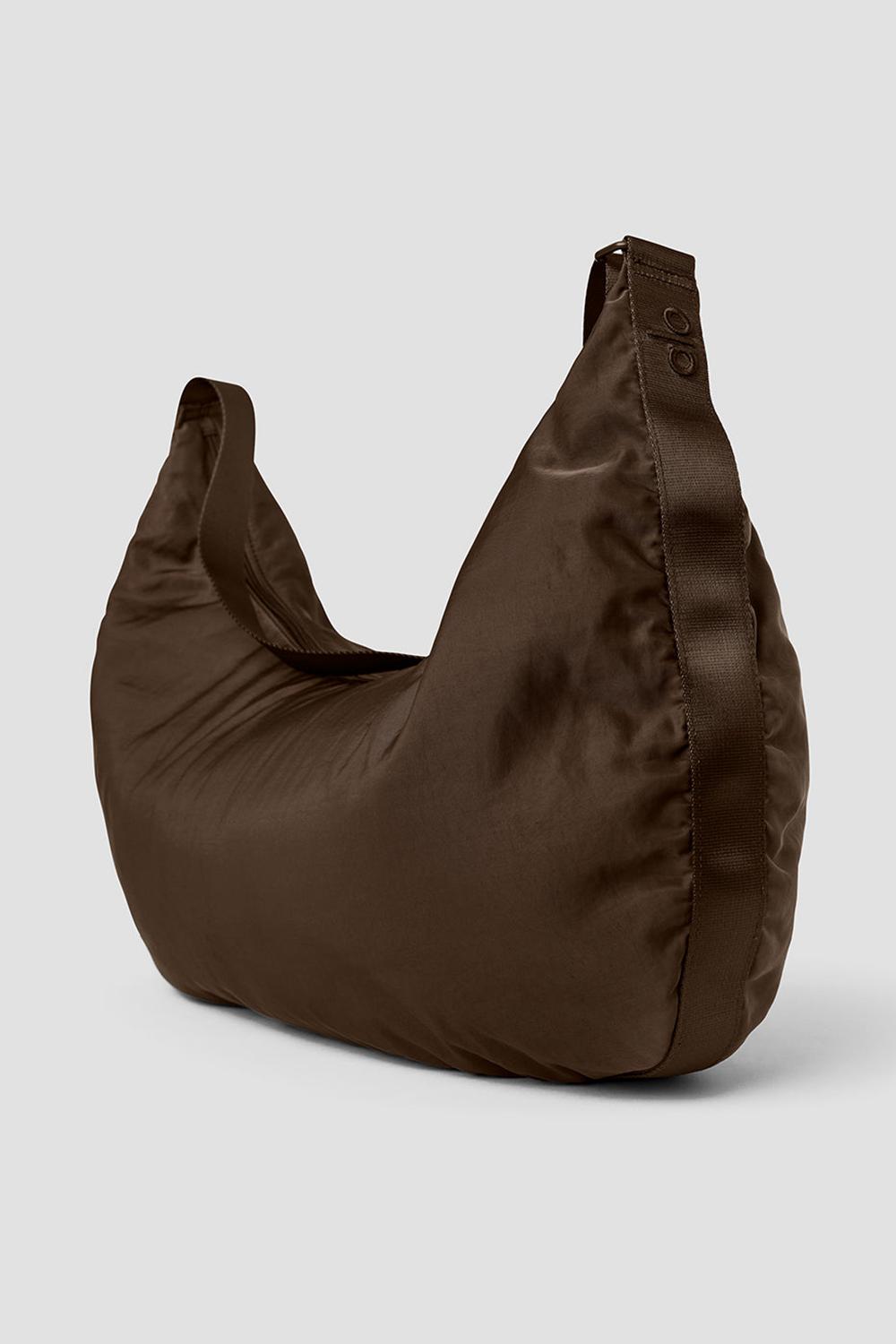 Espresso Alo Yoga Om The Go Gym Men Sling Bag | KSA  JPA421093