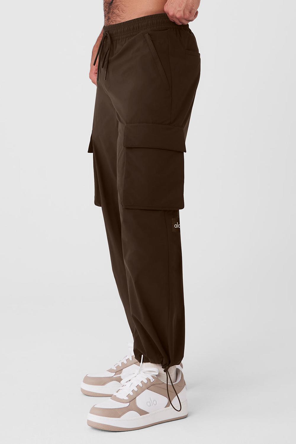 Espresso Alo Yoga Voyage Utility Cargo Men Pant | KSA  TQS726148