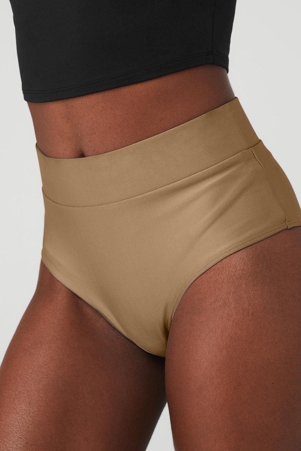Gravel Alo Yoga Airlift Record-Breaker Women Boyshort | KSA  OLU420318