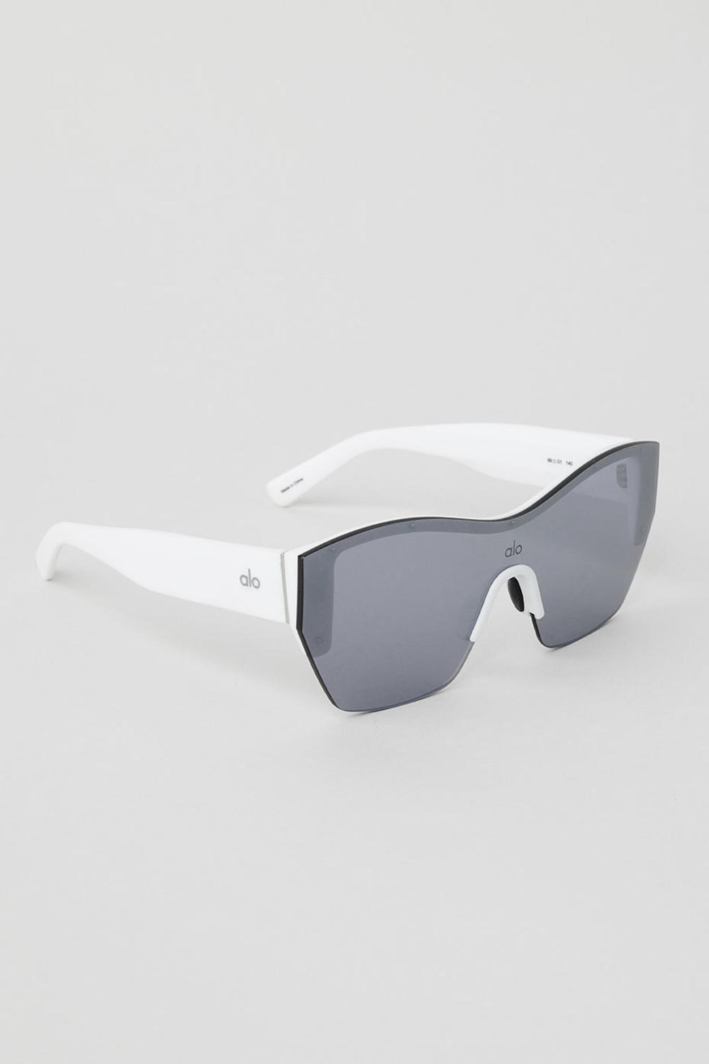 Gunmetal / White Alo Yoga Stunner Men Sunglasses | KSA  KLV842653