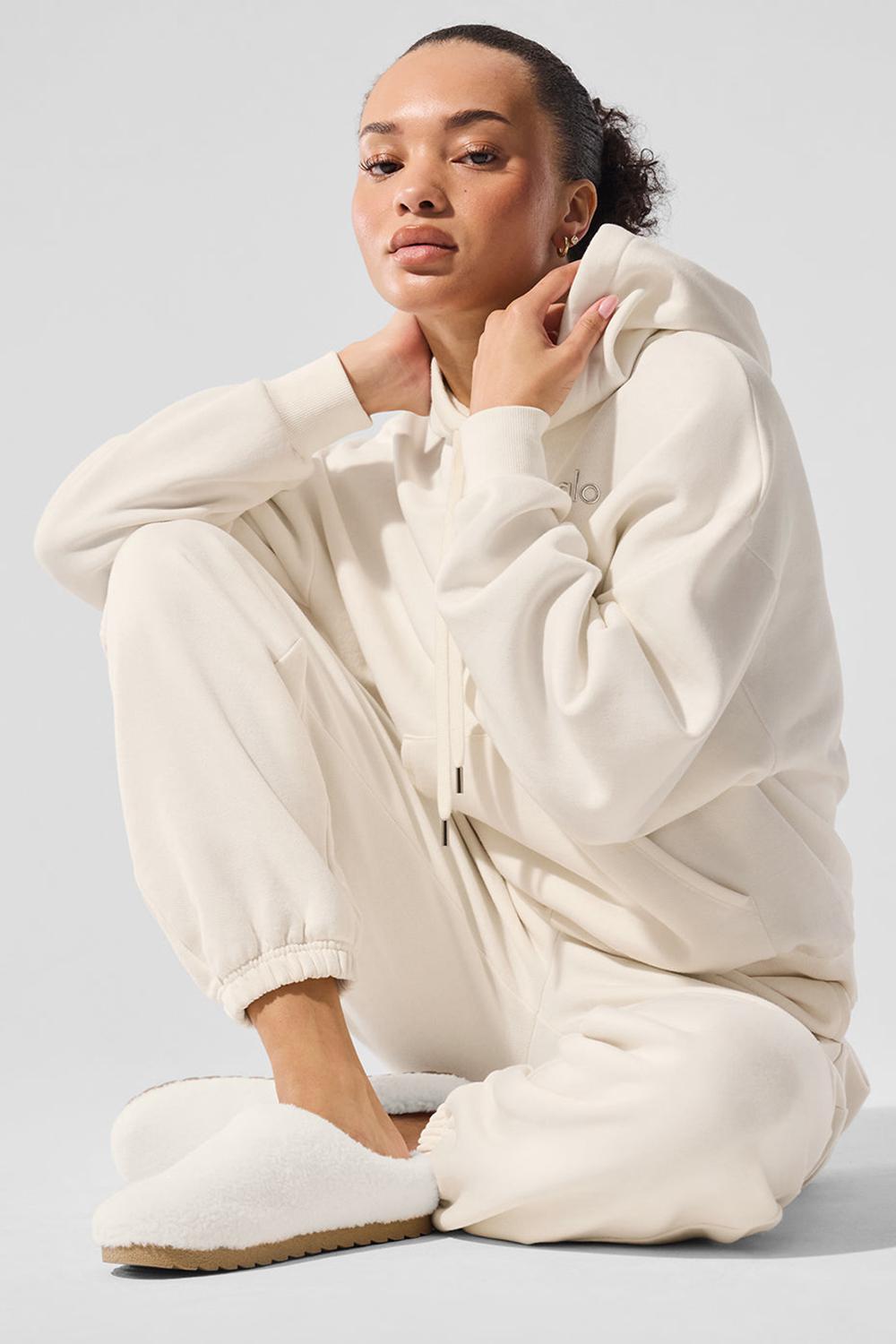 Ivory Alo Yoga Accolade Women Hoodie | KSA  VXW834562
