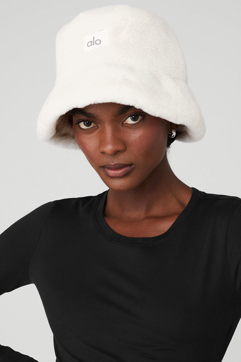 Ivory Alo Yoga Faux Fur Women Bucket Hat | KSA  OKT976042