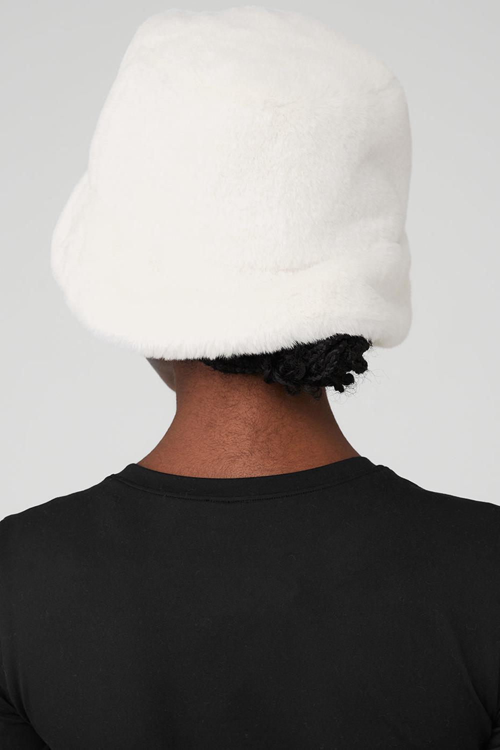 Ivory Alo Yoga Faux Fur Women Bucket Hat | KSA  OKT976042