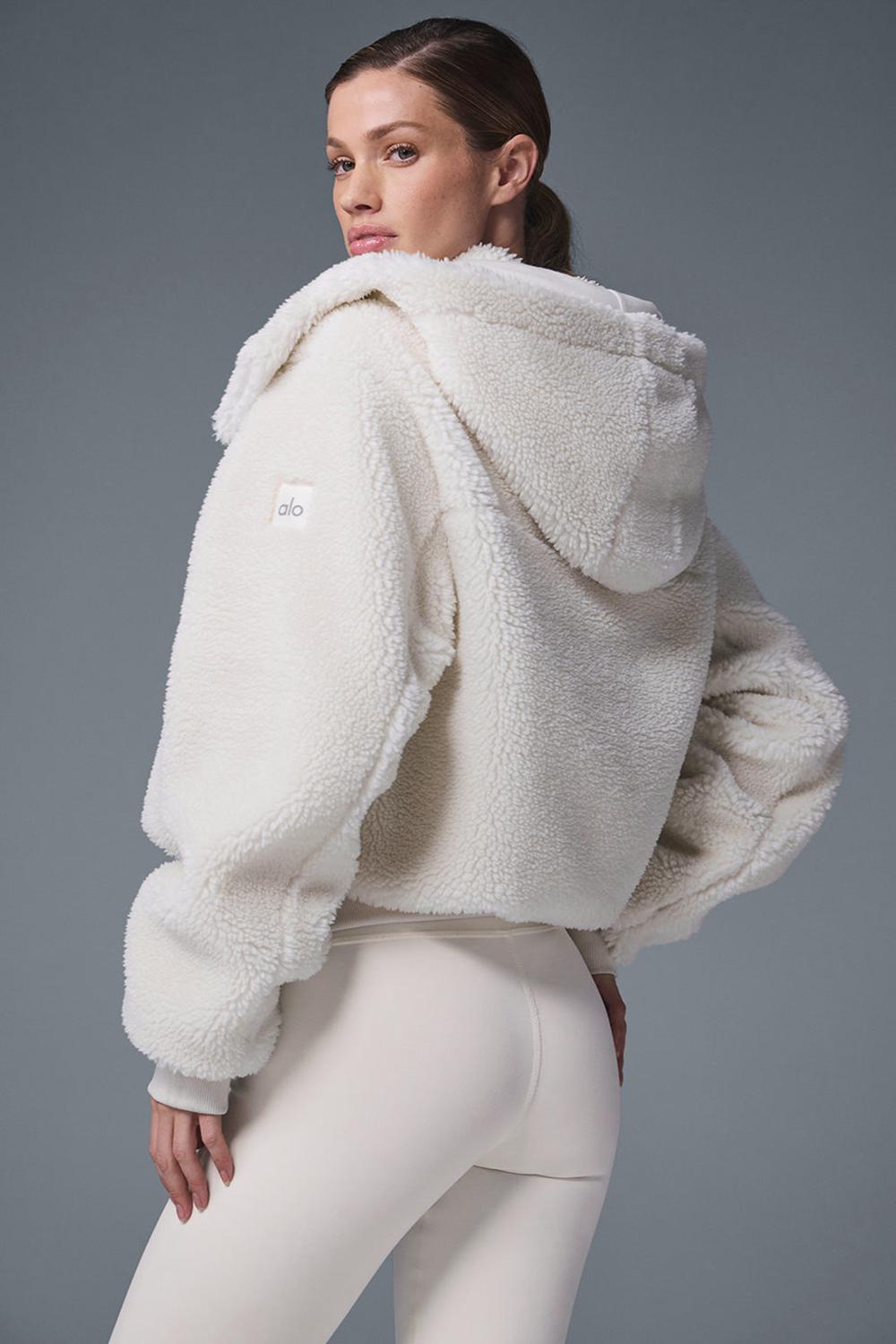 Ivory Alo Yoga Foxy Sherpa Women Jacket | KSA  UET940628