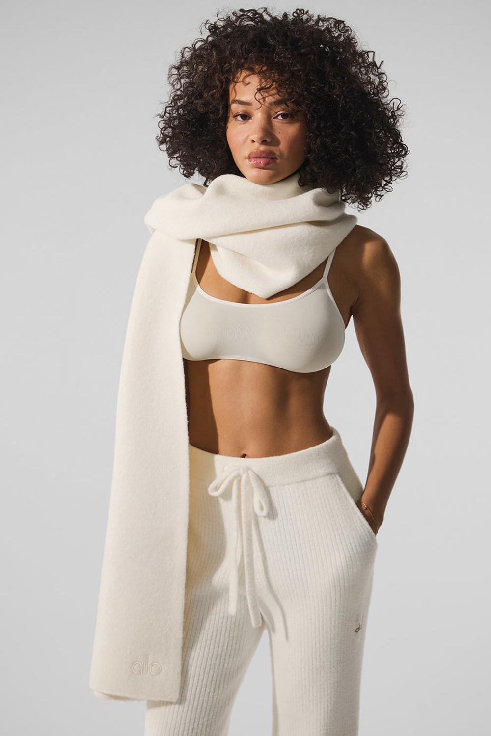 Ivory Alo Yoga Merino Wool Oversized Women Scarf | KSA  CMV390452