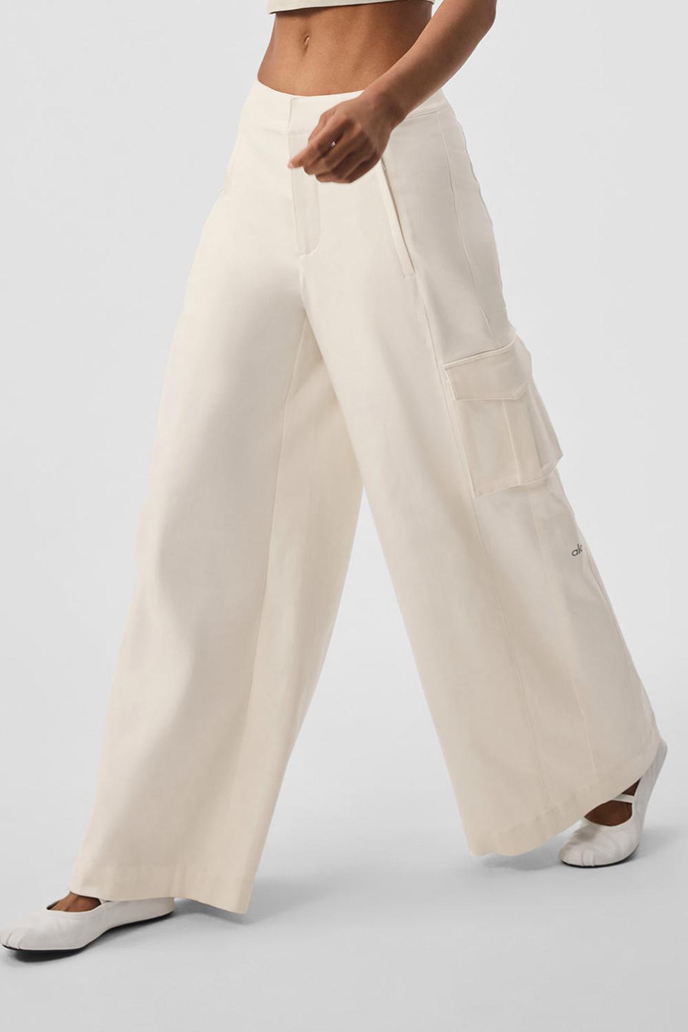 Ivory Alo Yoga Show Off Cargo Wide Leg (Regular) Women Pant | KSA  TFU094685