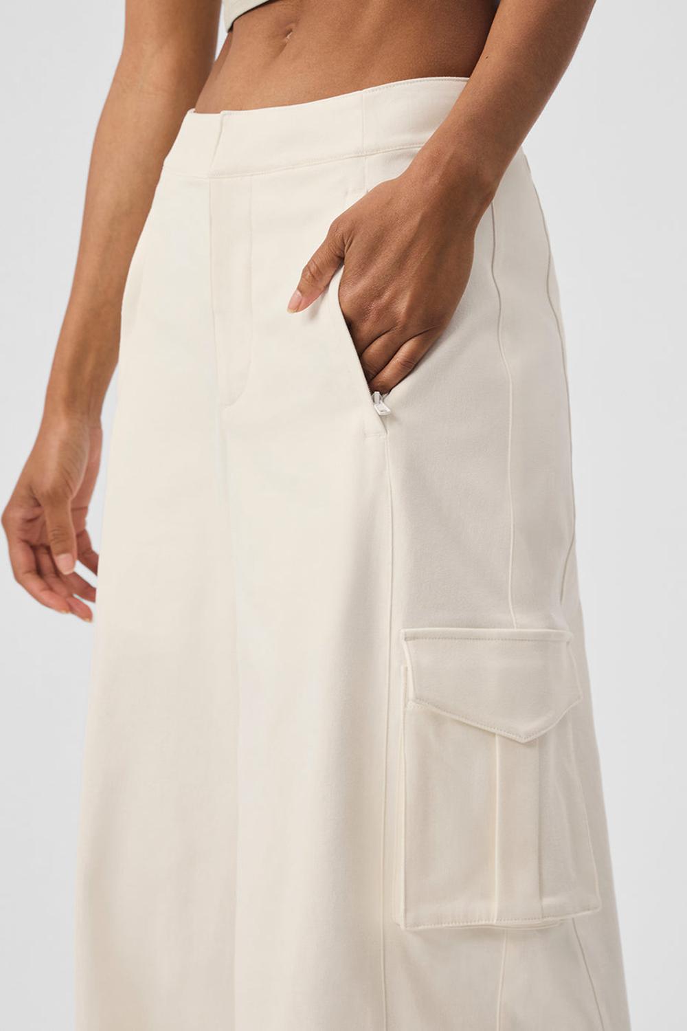 Ivory Alo Yoga Show Off Cargo Wide Leg (Regular) Women Pant | KSA  TFU094685