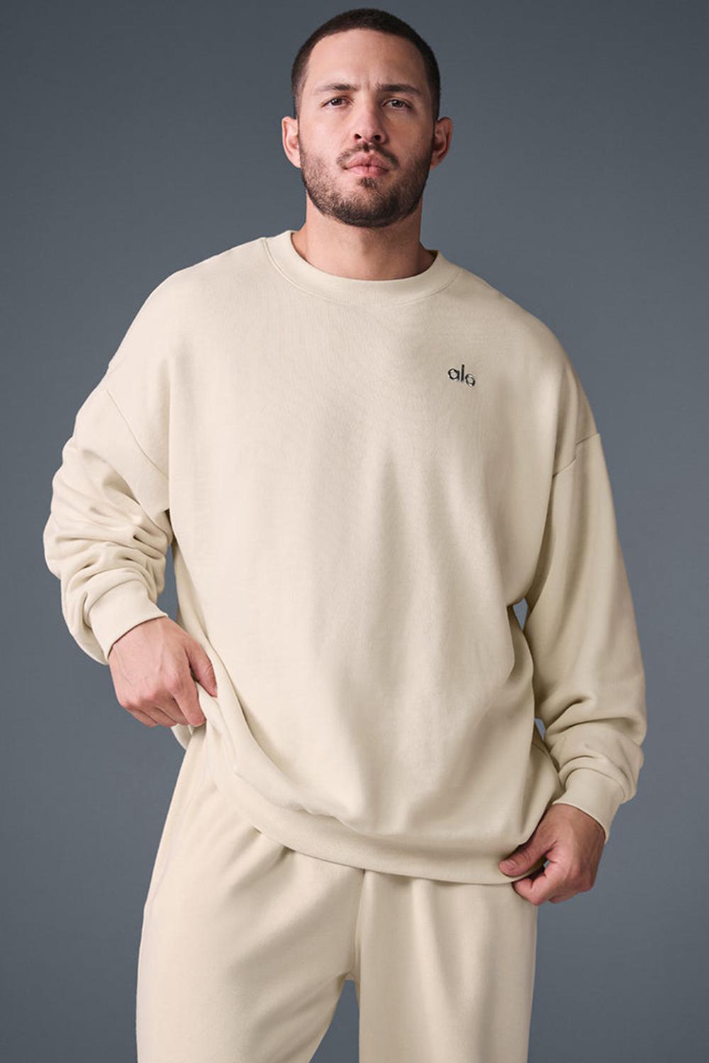 Oat Milk Alo Yoga Accolade Crew Neck Men Pullover | KSA  AVS324876