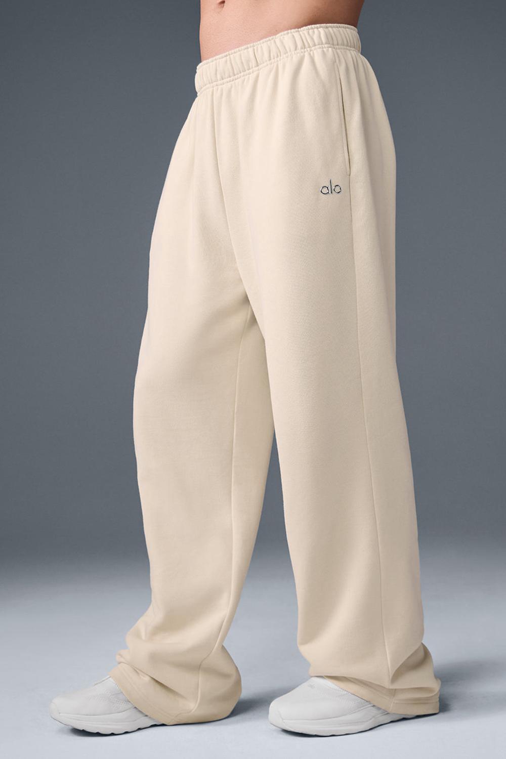 Oat Milk Alo Yoga Accolade Straight Leg Men Sweatpant | KSA  AWJ189720
