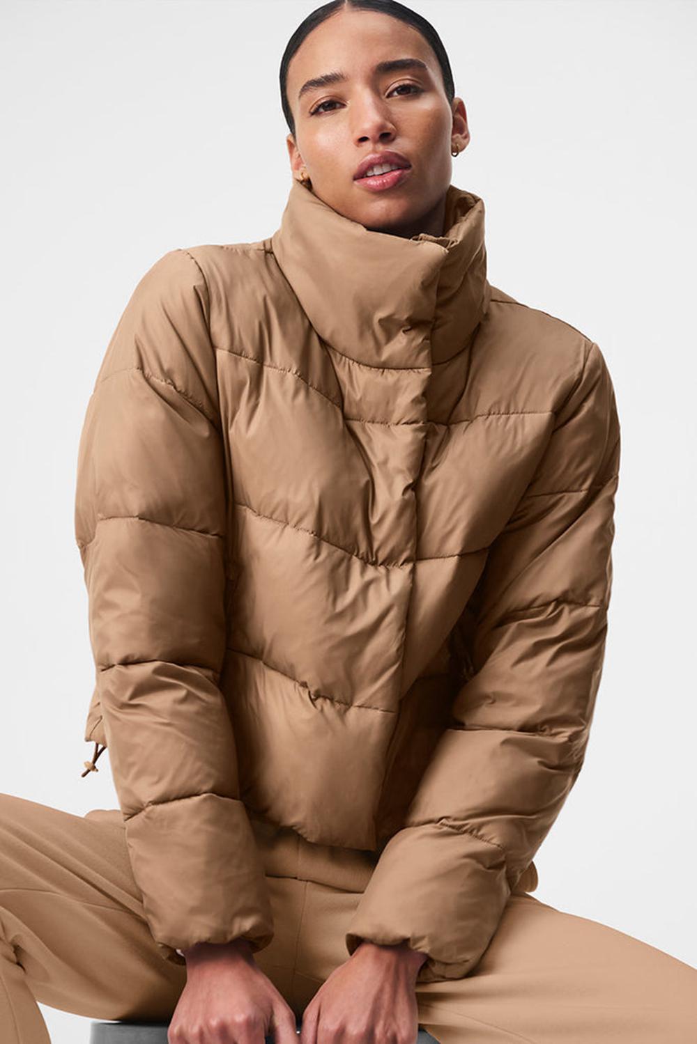 Toasted Almond Alo Yoga Gold Rush Women Puffer Jacket | KSA  ZPR167943