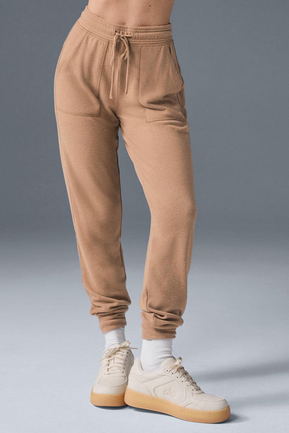 Toasted Almond Alo Yoga Soho Women Sweatpant | KSA  SAU580629