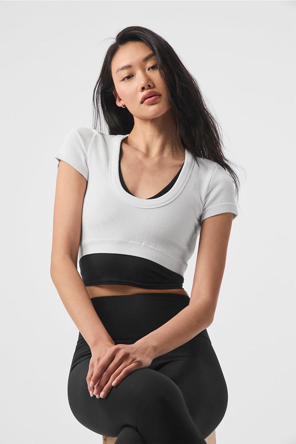 White Alo Yoga Seamless Ribbed Cropped Serene Women Short Sleeve | KSA  JNF890265